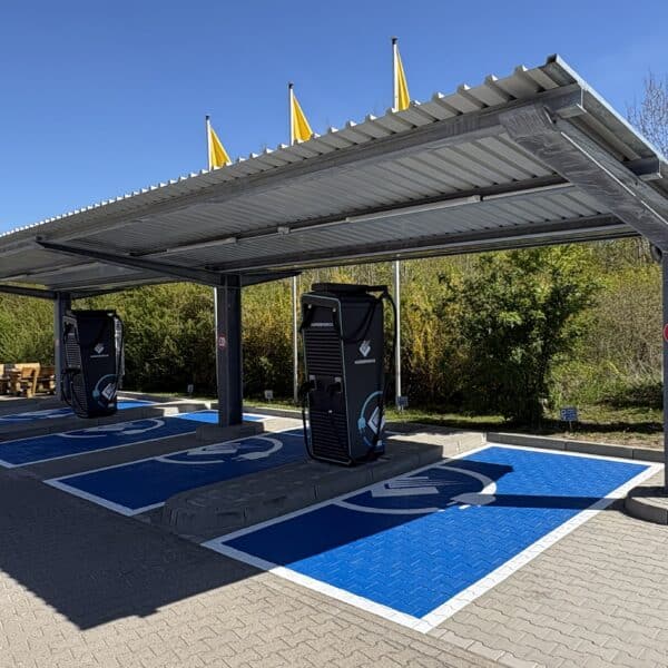 NORDENERGIE Ladestation an der SHELL Tankstelle in Geschendorf